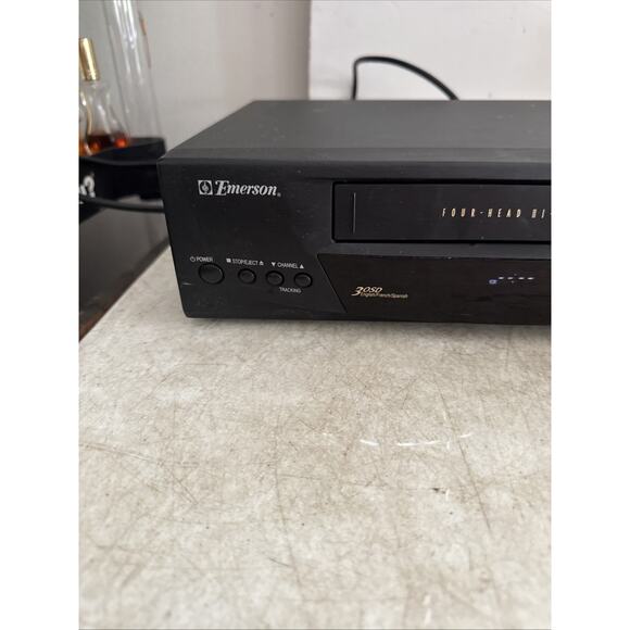 Emerson EV806N VCR 4-head Video Cassette Recorder VHS TAPE Player FULLY TESTED - Picture 2 of 9